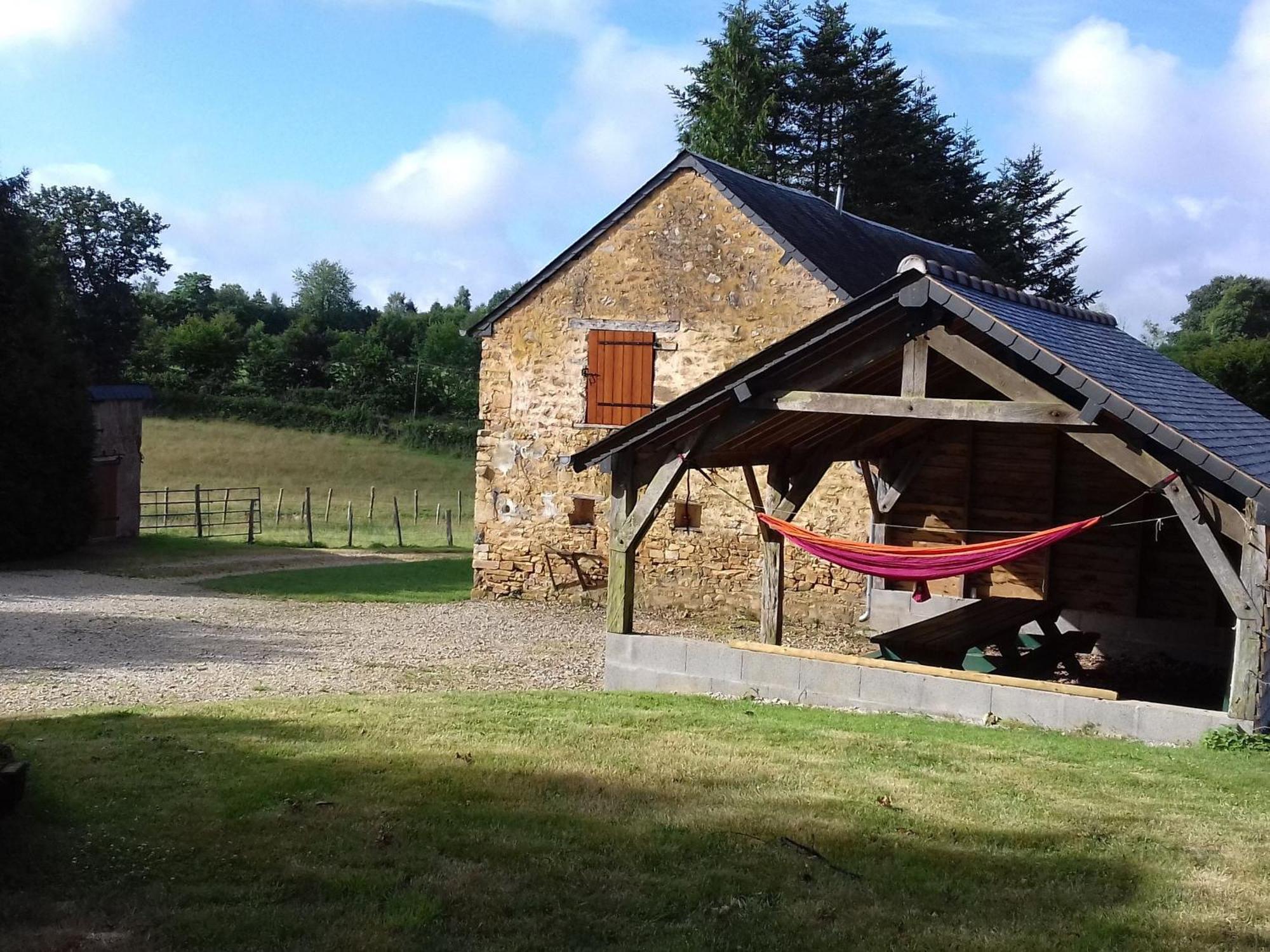 Gite De Charme Renove Avec Cheminee, Terrasse Et Proche Randonnees - Capacite 13 Pers. - Fr-1-410-179 Saint-Léonard-des-Bois 외부 사진