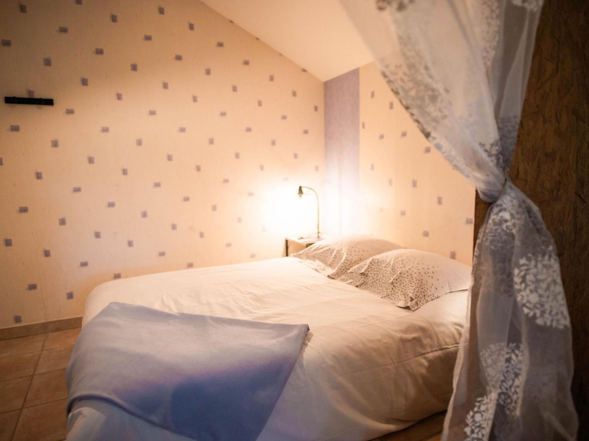 Gite De Charme Renove Avec Cheminee, Terrasse Et Proche Randonnees - Capacite 13 Pers. - Fr-1-410-179 Saint-Léonard-des-Bois 외부 사진