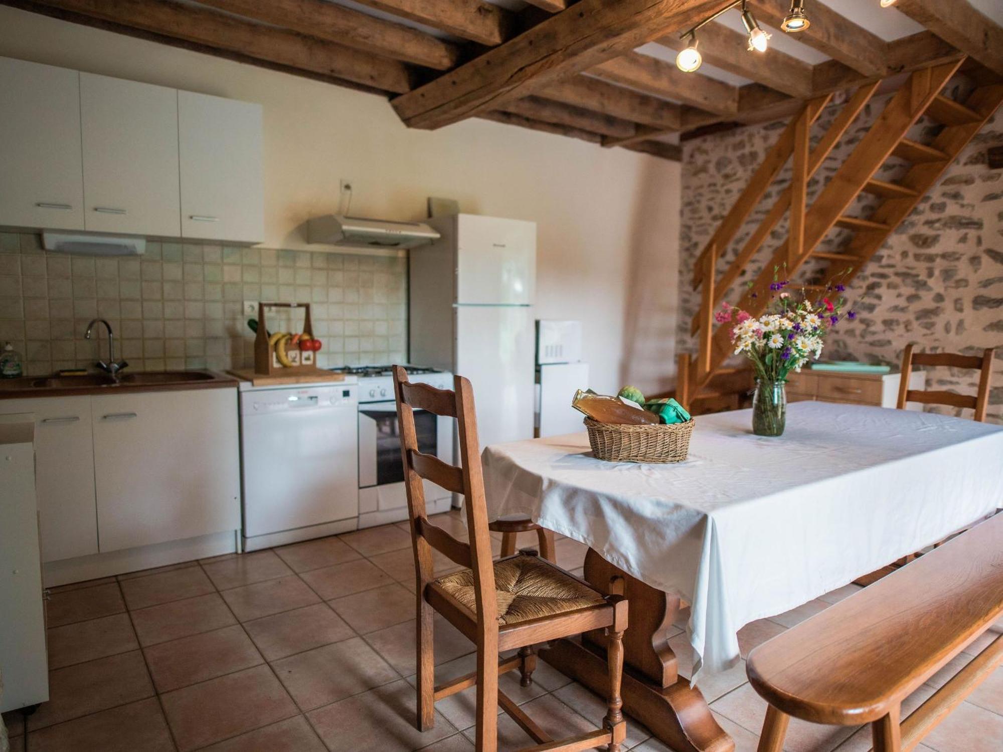 Gite De Charme Renove Avec Cheminee, Terrasse Et Proche Randonnees - Capacite 13 Pers. - Fr-1-410-179 Saint-Léonard-des-Bois 외부 사진