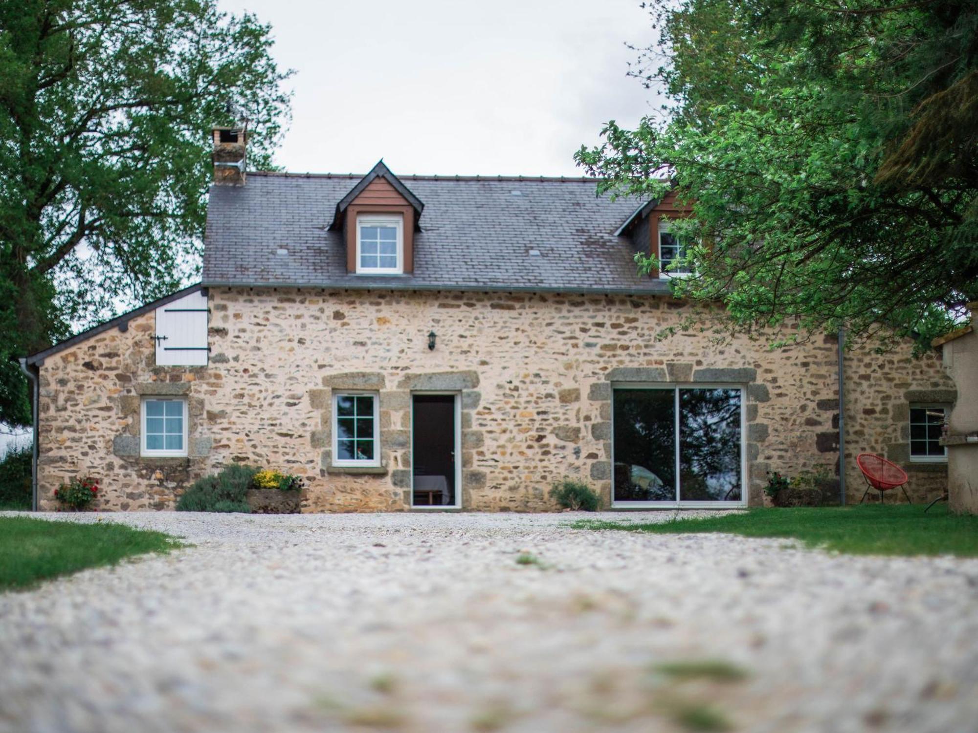 Gite De Charme Renove Avec Cheminee, Terrasse Et Proche Randonnees - Capacite 13 Pers. - Fr-1-410-179 Saint-Léonard-des-Bois 외부 사진